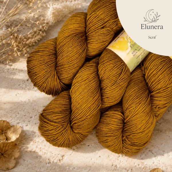 Pflanzengefärbte Elunera 350 Merinowolle in der Farbe Senf von Crenali handmade
