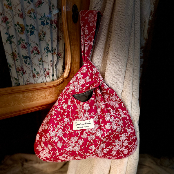 Japanische Knotentasche | Baumwolle | Blütenranke | Außenansicht