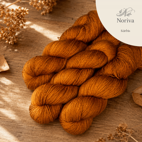 Noriva 400 Kürbis, handgefärbte pflanzengefärbte Sockenwolle von Crenali handmade in sattem Orange